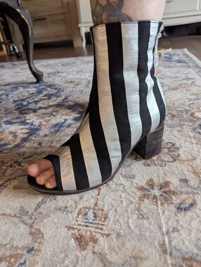 🦓Papucei Laide Black Silver Striped Leather Women  Peep-Toe Ankle Bootie Joker